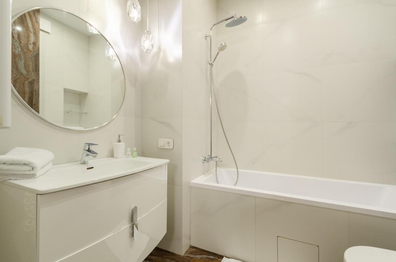 Petrovdom Apartaments 11-212 In Rc Central Park, 7 John Mccain Street Kiev Exterior foto